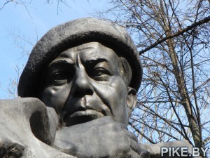 памятник Владимиру Короткевичу Витебск