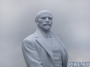 Ленин, памятник