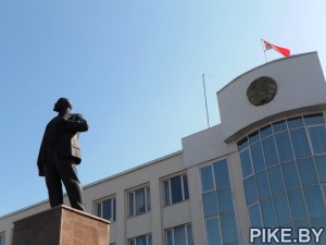 Ивацевичи памятник Ленину